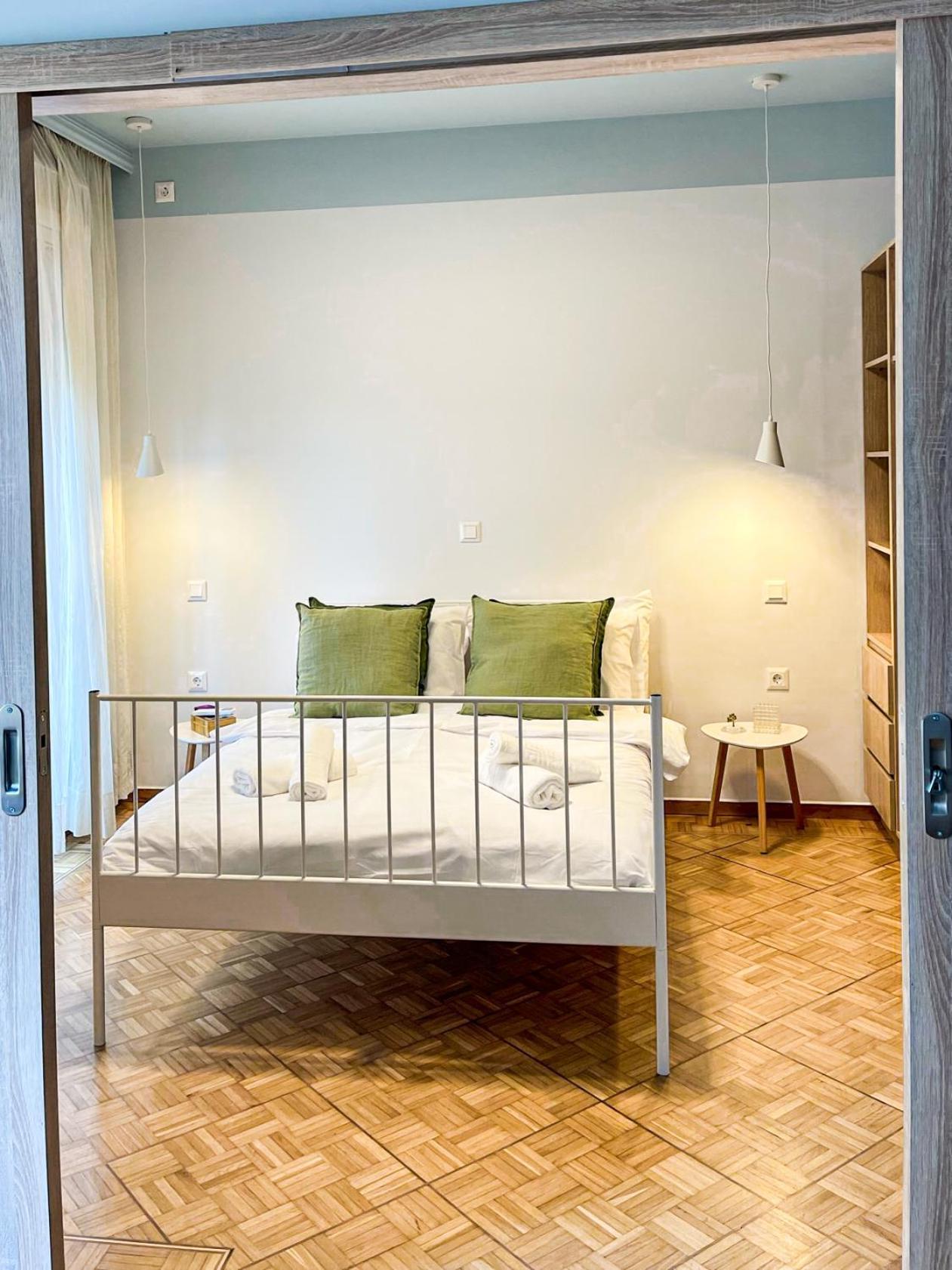 פיראוס Apartment Near Metro + Port מראה חיצוני תמונה